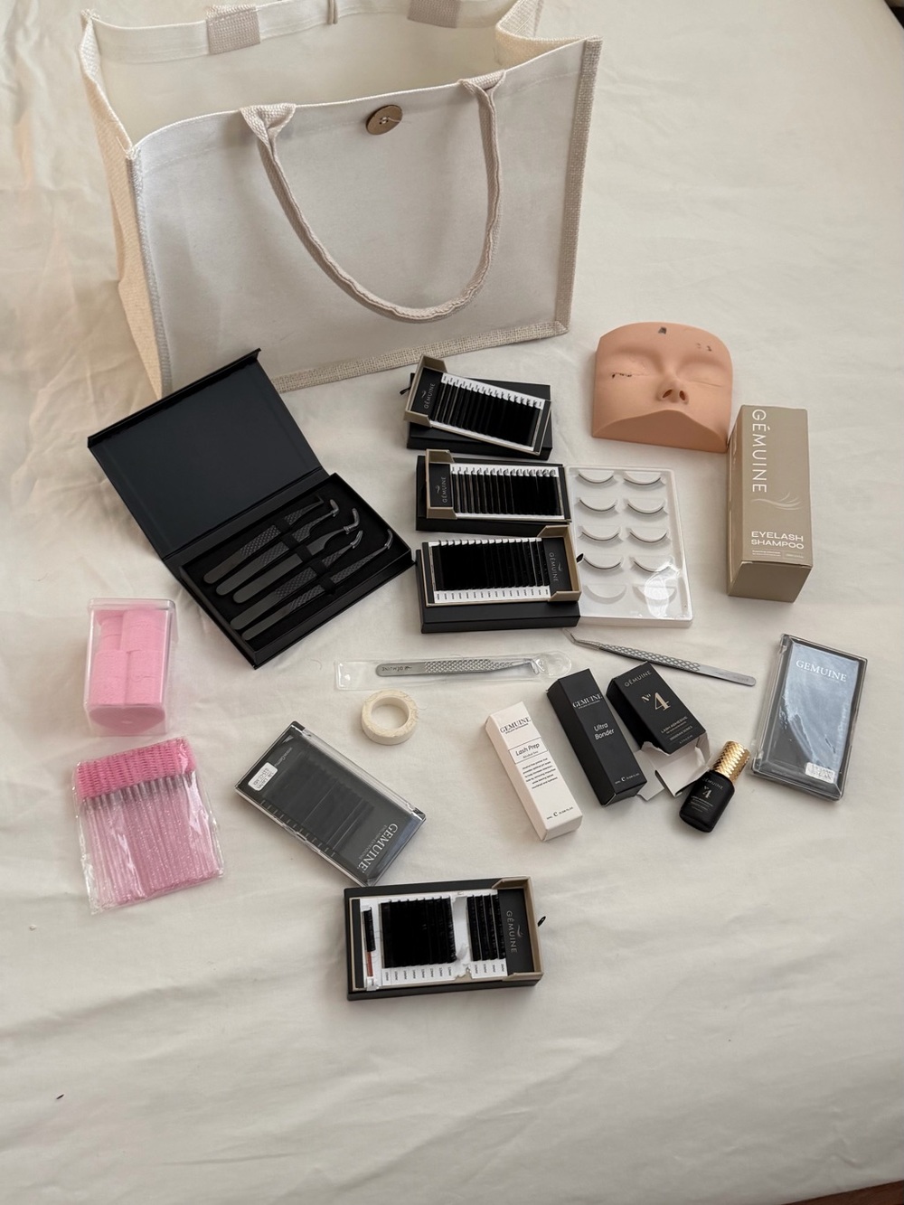 Eyelash Extension Kit ready to go!